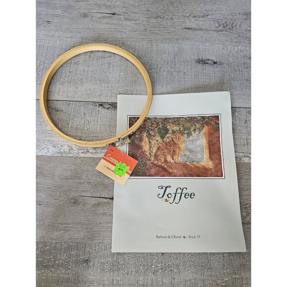 Toffee Tabby Cat by Barbara & Cheryl Cross Stitch Pattern & Embroidery Hoop Vtg - Picture 1 of 8